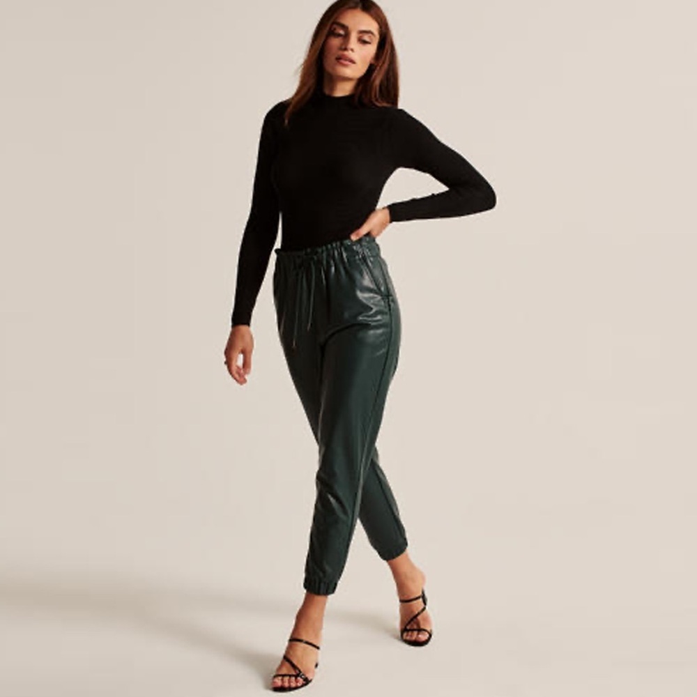 Abercrombie - Long Vegan (Faux) Leather Joggers  - Green